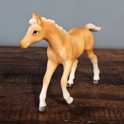 Vintage Lefton Palomino Foal Horse w White Socks 4.5 Tall Porcelain #2212 - Thumbnail 4