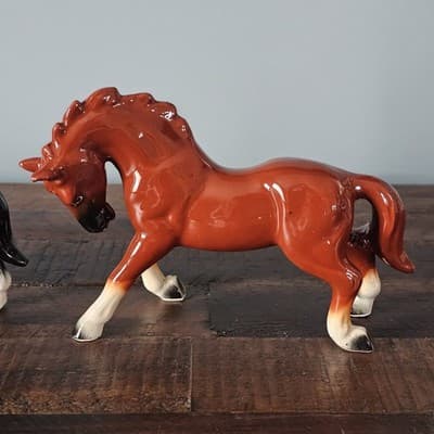 Vintage Gloss Horse Figurines Black & Chestnut Pair Set of 2 Prancing - Thumbnail 8