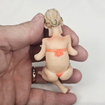 Granny Old Lady Bikini Knitting Figurine Small Sitting on Edge Plastic Free Ship - Thumbnail 4