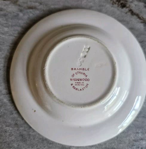 Wedgwood Pink Bramble Ashtray 4.25" - Thumbnail 3