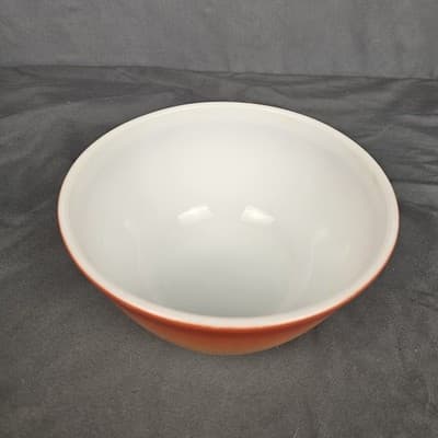 Vintage Pyrex Bowl Flameglo Orange 1 1/2 quart #402 Mixing Nesting Bowl - Thumbnail 3