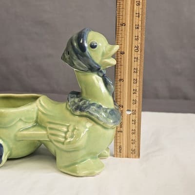 Vintage Shawnee - Green Duck Pulling Wagon Planter 752 - blue detail - USA - Thumbnail 10