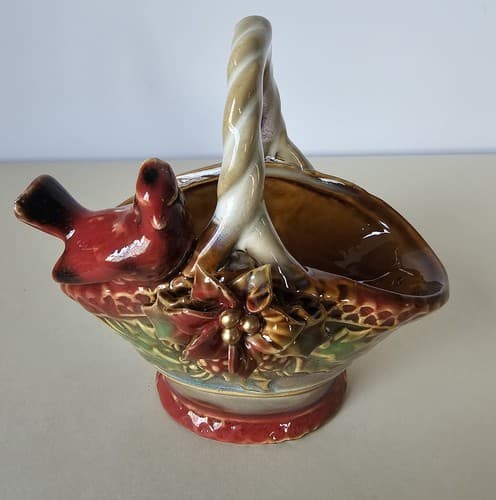 Tii Collections Christmas Basket Red Bird Figurine Holiday Small Cardinal - Thumbnail 2