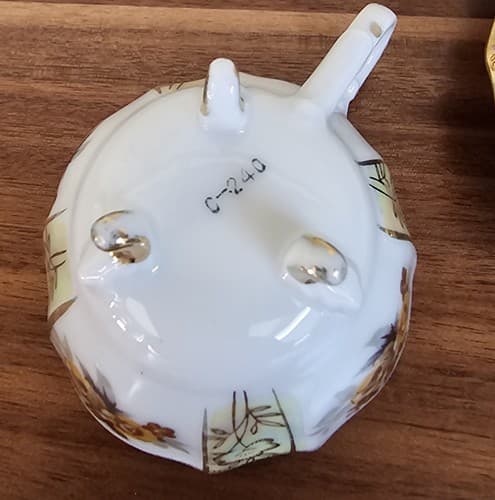 Vtg Napcoware 3 Footed Cup & Gold Accented Latic Cutout Saucer C-240 Foil Tags - Thumbnail 5