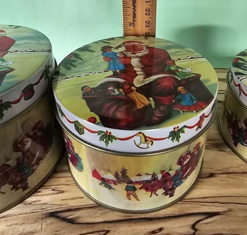 3 Sizes of the Season Christmas Santa Claus Holiday Nesting Cookie Nuts Tins - Thumbnail 7