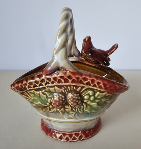 Tii Collections Christmas Basket Red Bird Figurine Holiday Small Cardinal - Thumbnail 3