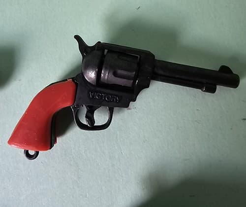 Victory Toy Minature pistols (3) + (1) Unbranded Tiny Guns Vintage - Thumbnail 7