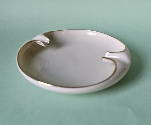 Elegant Lenox Ashtray Bone China Hand Decorated Nice Condition Gold Trimmed - Thumbnail 2