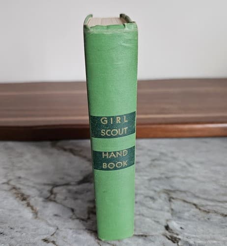 Vintage GIRL SCOUT HANDBOOK Ninth Impression Edition 1947, Hardcover - Thumbnail 7