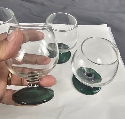 4 Arcoroc Mid Century Crystal Small Port Glasses Liquoir Emerald Green Stems - Thumbnail 4