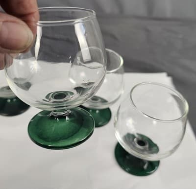4 Arcoroc Mid Century Crystal Small Port Glasses Liquoir Emerald Green Stems - Thumbnail 3