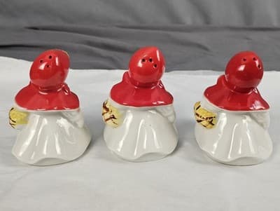 3 Vintage Little Red Riding Hood Salt & Pepper Shakers - Thumbnail 4