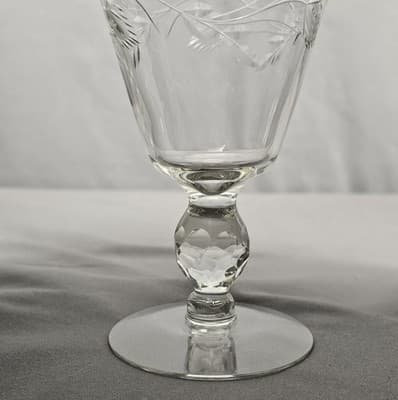 Vintage Crystal Wine Glasses Set of 6 Delicate Etched Leaf & Vine Pattern 5.5" - Thumbnail 3