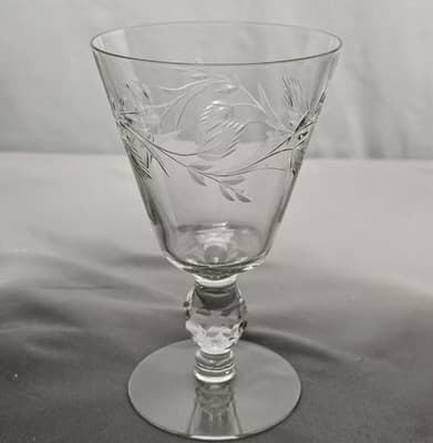 Vintage Crystal Wine Glasses Set of 6 Delicate Etched Leaf & Vine Pattern 5.5" - Thumbnail 2