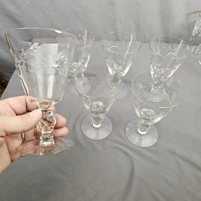 Vintage Crystal Wine Glasses Set of 6 Delicate Etched Leaf & Vine Pattern 5.5" - Thumbnail 5