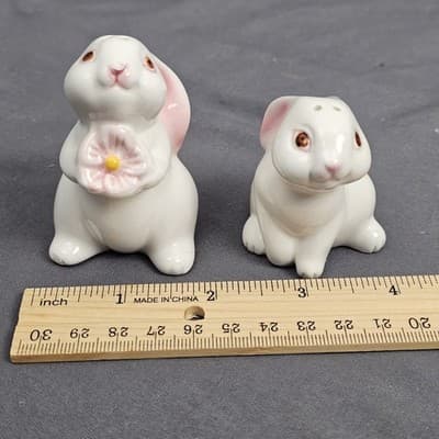 Vtg Avon Bunny Mates Salt And Pepper Shakers 1983 Easter Spring Rabbit Easter - Thumbnail 6