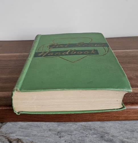 Vintage GIRL SCOUT HANDBOOK Ninth Impression Edition 1947, Hardcover - Thumbnail 8