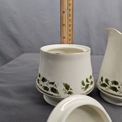 Holly Holiday Home for the Holidays Sugar and Creamer Set Christmas - Thumbnail 6