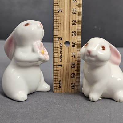 Vtg Avon Bunny Mates Salt And Pepper Shakers 1983 Easter Spring Rabbit Easter - Thumbnail 7