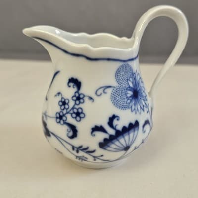 Winterling Bavaria Blue Onion Mini Creamer 3.25"h Vintage Germany u-11B - Thumbnail 3