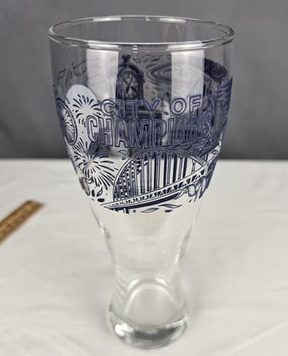 Blue Moon "City of Champions" Pilsner 20oz Tallboy Beer Glass 8.75” Tall - Thumbnail 7