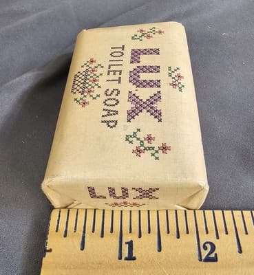 Vintage Soap Bar Wrapped Original Lux Lever Bros. Toilet Bathroom Bath 1940's - Thumbnail 4