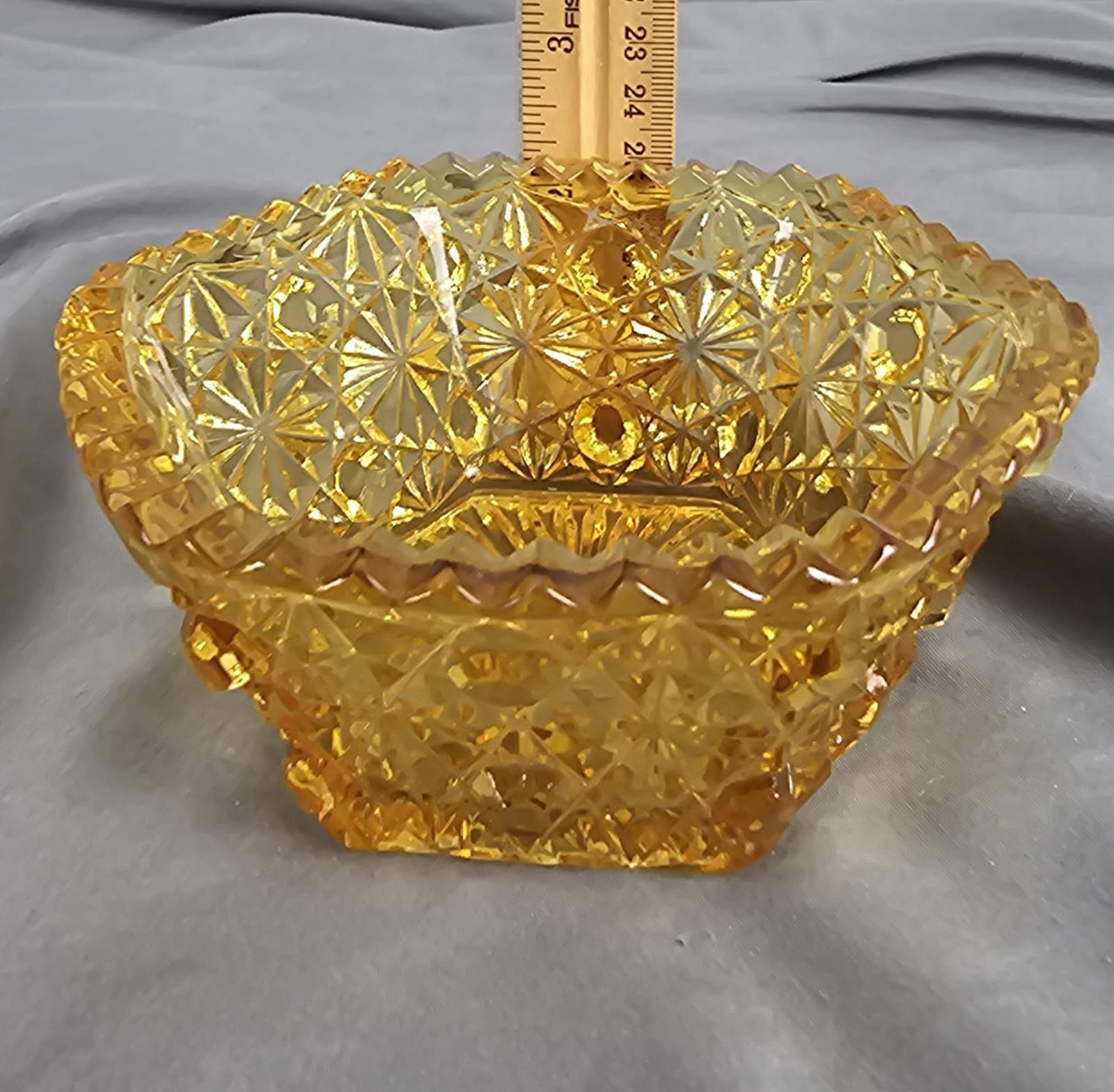 LE Smith Art Glass Daisy Button Amber Hexagon Berry Bowl Vintage Collectible - Thumbnail 6
