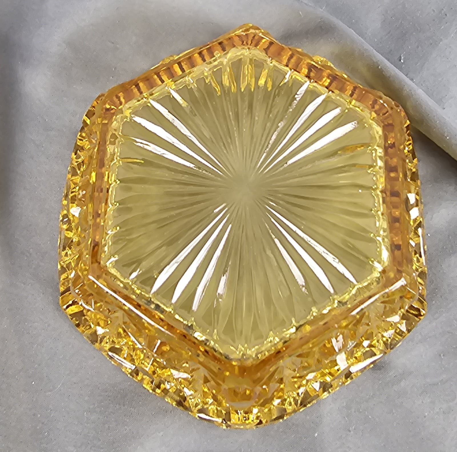 LE Smith Art Glass Daisy Button Amber Hexagon Berry Bowl Vintage Collectible - Thumbnail 7