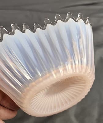 FOSTORIA Pink Heirloom Opalescent Crimped Glass Bowl Vintage (Pinker) MCM - Thumbnail 6