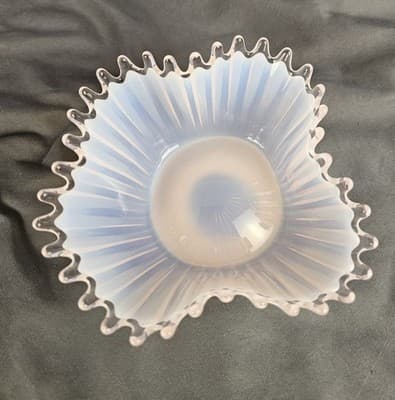 FOSTORIA Pink Heirloom Opalescent Crimped Glass Bowl Vintage (Pinker) MCM - Thumbnail 5