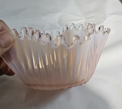 FOSTORIA Pink Heirloom Opalescent Crimped Glass Bowl Vintage (Pinker) MCM - Thumbnail 12