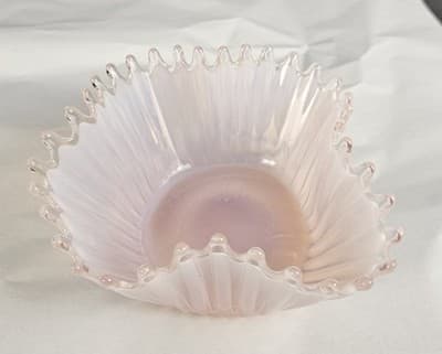 FOSTORIA Pink Heirloom Opalescent Crimped Glass Bowl Vintage (Pinker) MCM - Thumbnail 10