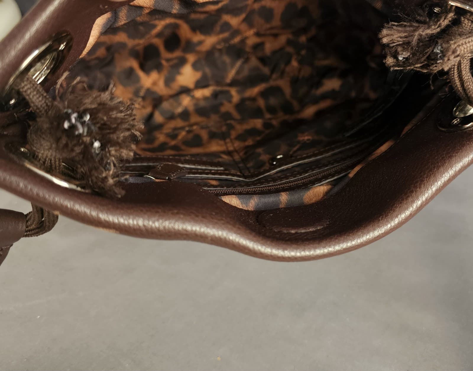 B. Makowsky Durango Soft Pebble Brown Leather Convertible Crossbody Shoulder Bag - Thumbnail 7