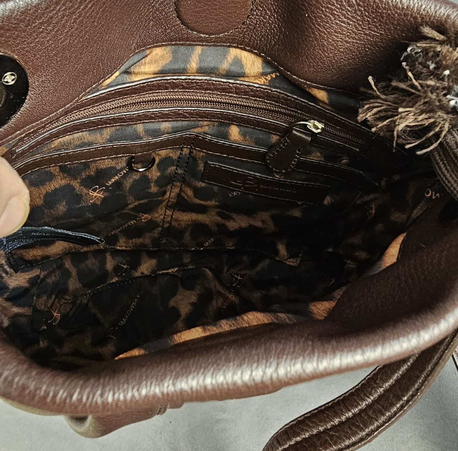 B. Makowsky Durango Soft Pebble Brown Leather Convertible Crossbody Shoulder Bag - Thumbnail 8