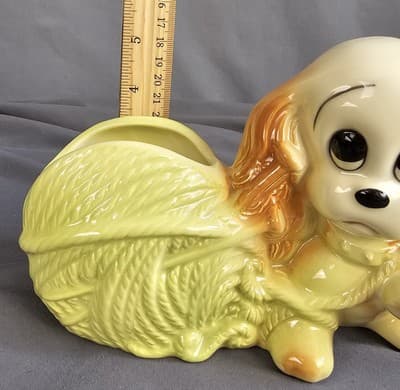Vintage 1950’s Hull Pottery Dog Puppy With Yarn And Knitting Needles Planter - Thumbnail 9