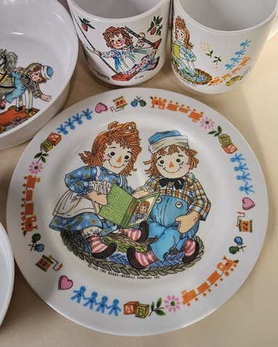 Vintage Raggedy Ann and Andy 1969 Melamine Cereal Bowls Plate cups Oneida Deluxe - Thumbnail 3