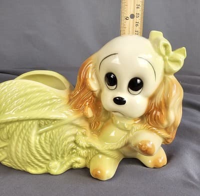 Vintage 1950’s Hull Pottery Dog Puppy With Yarn And Knitting Needles Planter - Thumbnail 8