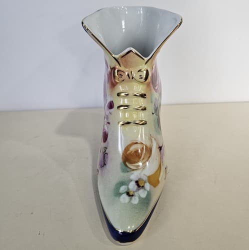 Vintage Hand Painted NIPPON VICTORIAN BOOT Vase ~ CABBAGE ROSES and Gold Trim - Thumbnail 3