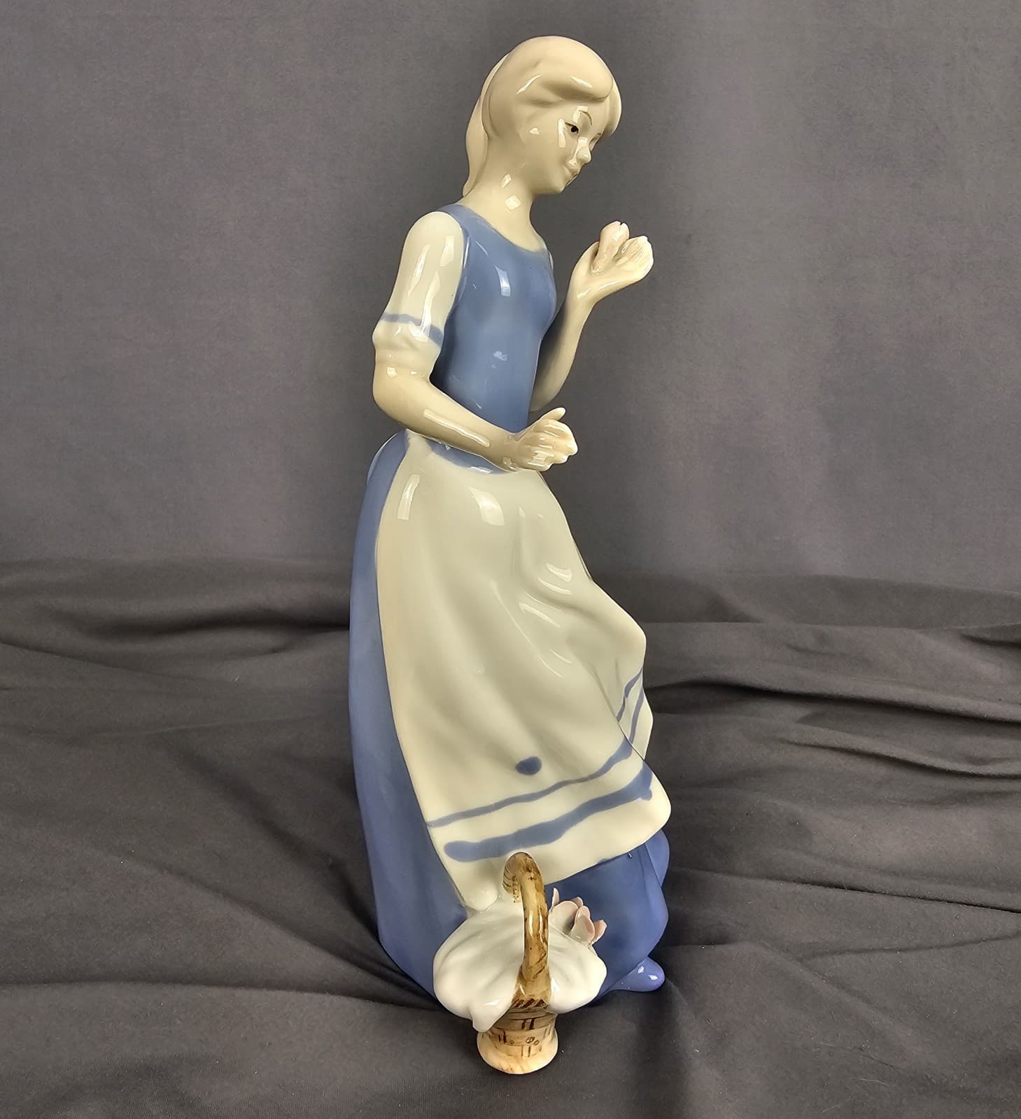 Vintage Blue & White Figurine Girl with Apron & Rose Basket Ceramic Lladro Style - Thumbnail 2