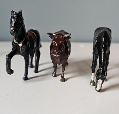 Lot Of 3 Vintage Miniature Metal Horses and Cow Figurines - Thumbnail 6