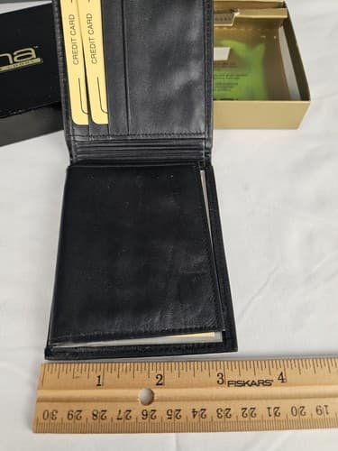 FINA Men's Black Top Quality Leather ID Wallet Bi-fold 1oz NIB Vintage - Thumbnail 6