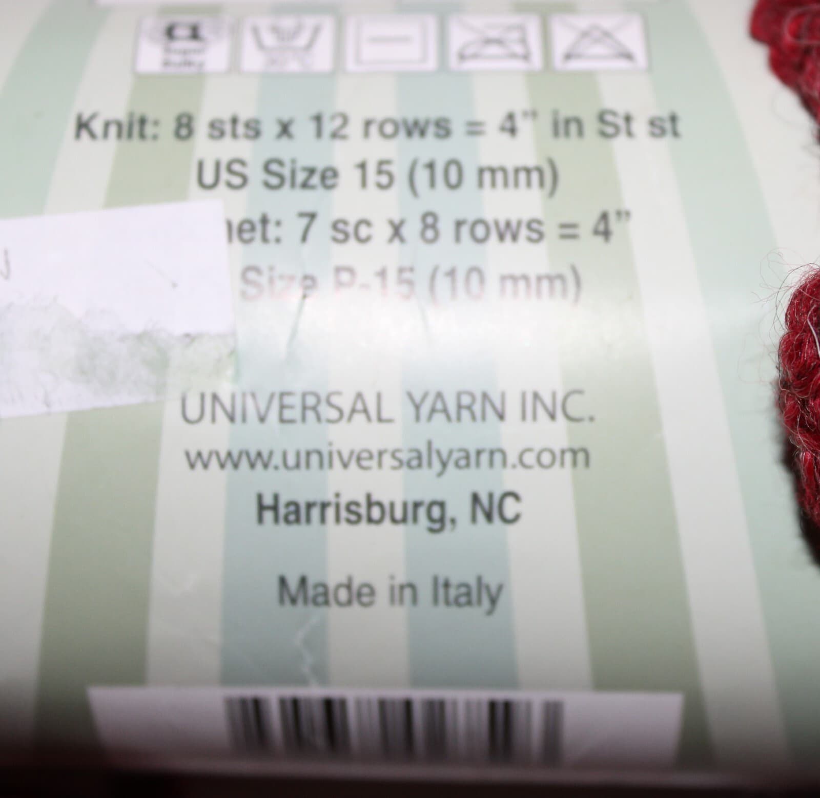Universal Yarn co. Superwool 49% Wool, 48% Acrylic Col107 Spicy Red 3.5oz, 66yd - Thumbnail 3