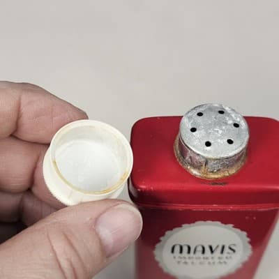 Vintage Mavis Talcum Vivaudou Tin 3.25 oz - Thumbnail 9