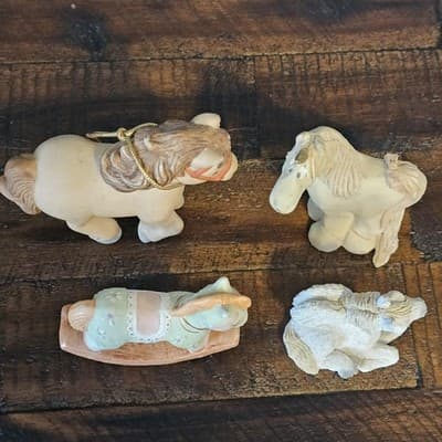 Vintage Cute Small Figurines Horse Pegasus Unicorn Set of 4 - Thumbnail 4