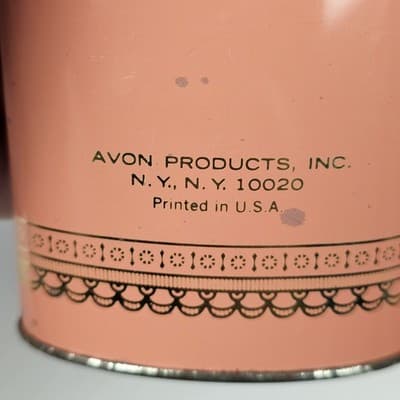 Avon Unforgettable Perfumed Talc Talcum Powder 2.75 oz Vintage Tin Mostly Full - Thumbnail 8