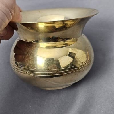 US Tobacco Company Small Brass Spittoon Vase Planter Made In India Vintage - Thumbnail 5