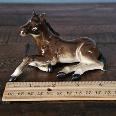 Vintage Dark Bay Foal Horse Figurine Lying Down Bone China? Japan - Thumbnail 7