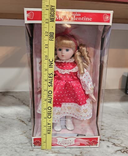 Soft Expressions “Be My Valentine” Special Edition Porcelain Doll Vintage NIB - Thumbnail 7
