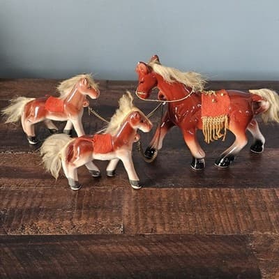Vtg Japan Horse Figurines Family fur Hair on Mane and Tail Felt Fringe Saddle - Thumbnail 5
