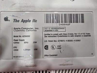 Vintage Apple IIc Computer Untested No Cables And GoldStar Monitor Powers On - Thumbnail 5